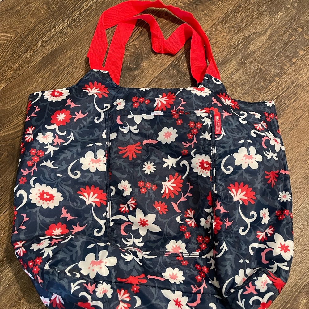 Insulated cooler bag